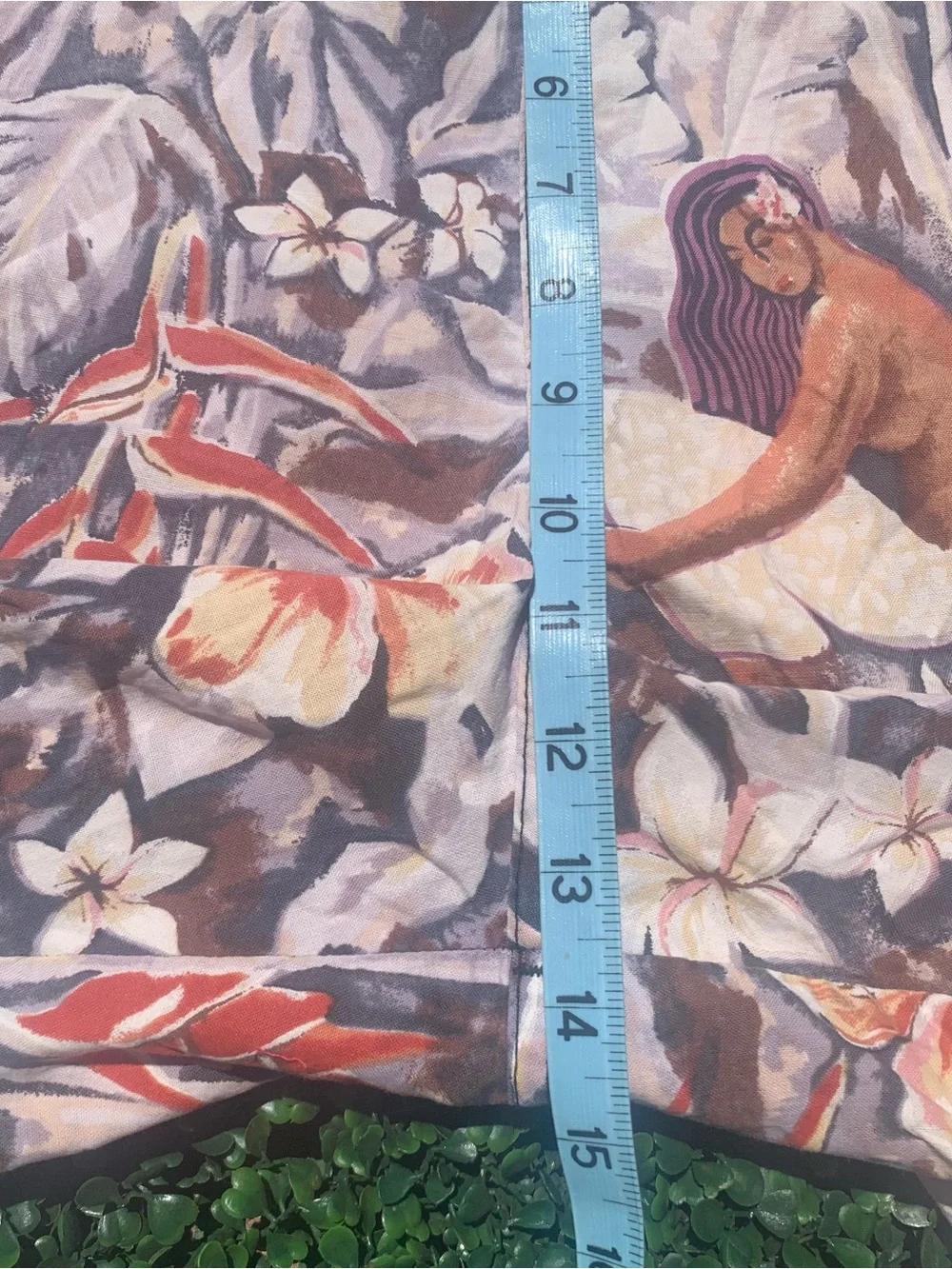 Vintage SPEEDO Hawaiian Polynesian woman tropical floral print swim trunks